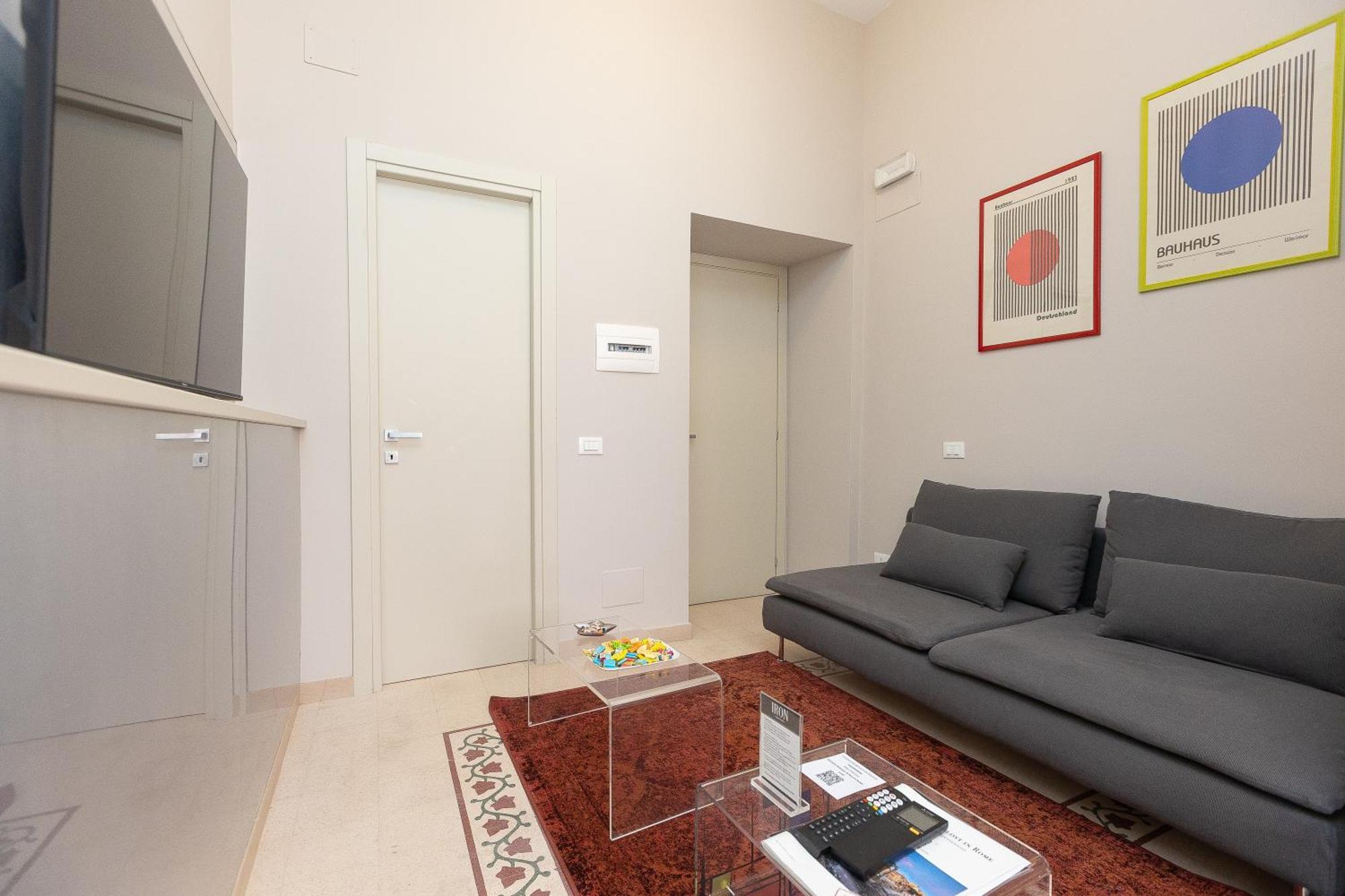Iron Cityaus Termini Rome Exterior photo